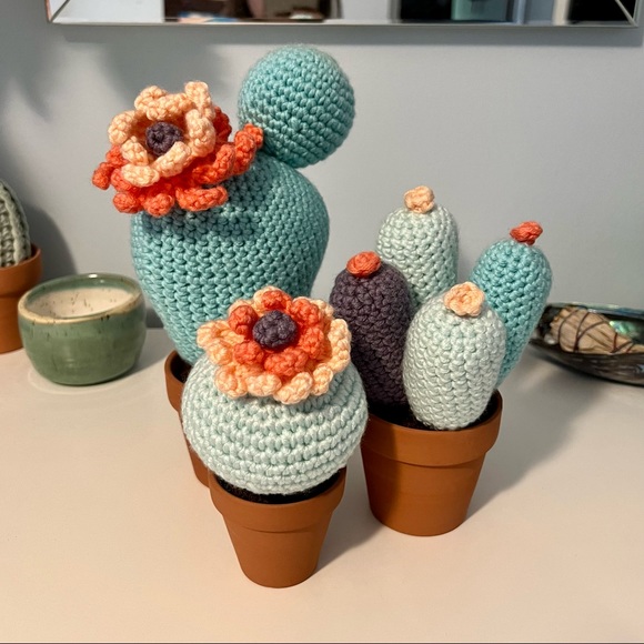 Cactus crochet trio - Picture 2 of 7